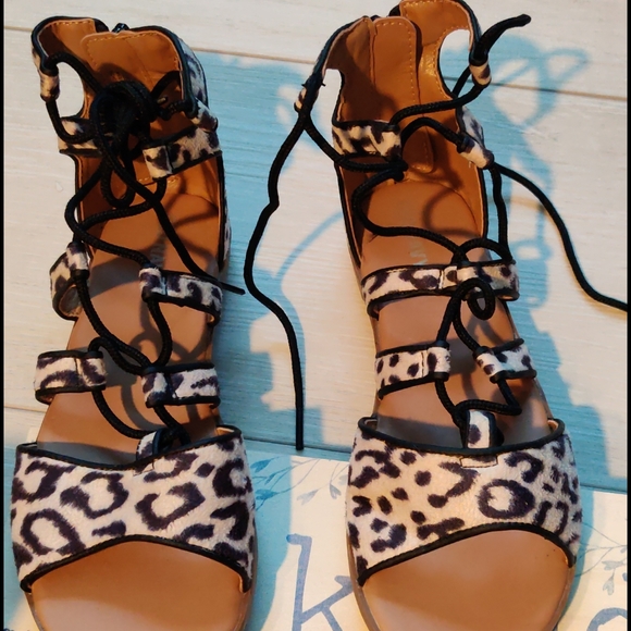 *💖 NWOT, Animal print black Jack gladiator shoes - Picture 3 of 10